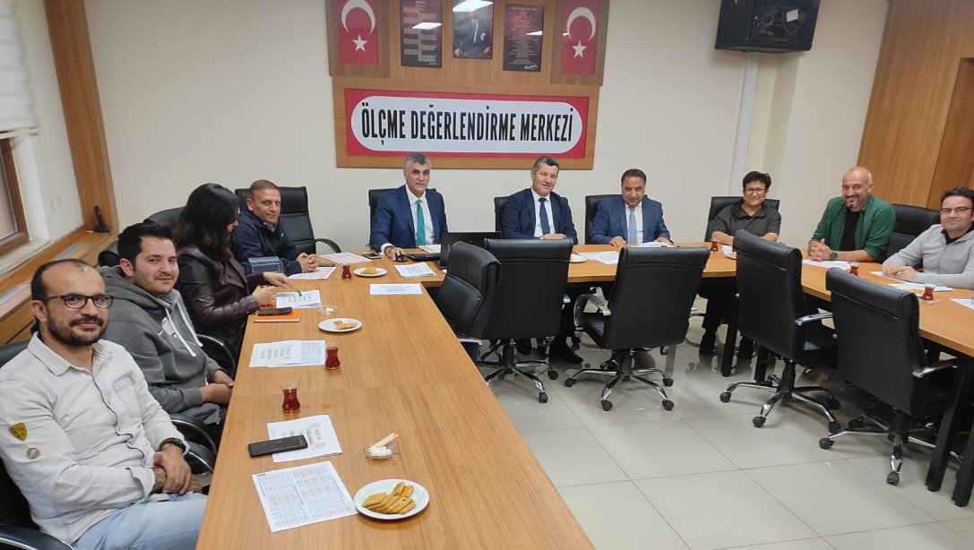 İl Milli Eğitim Müdürümüz Ahmet ÖZDEMİR Başkanlığında Ortak Sınavlara İlişkin Toplantı Yapıldı.