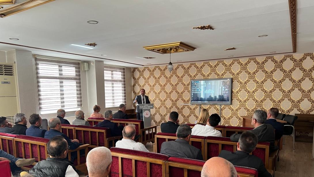 Erbaa İlçesi İlkokullarında Görev Yapan Okul Müdürleri İle Ölçme Değerlendirme Süreçleri Bilgilendirme Toplantısı Yapıldı.